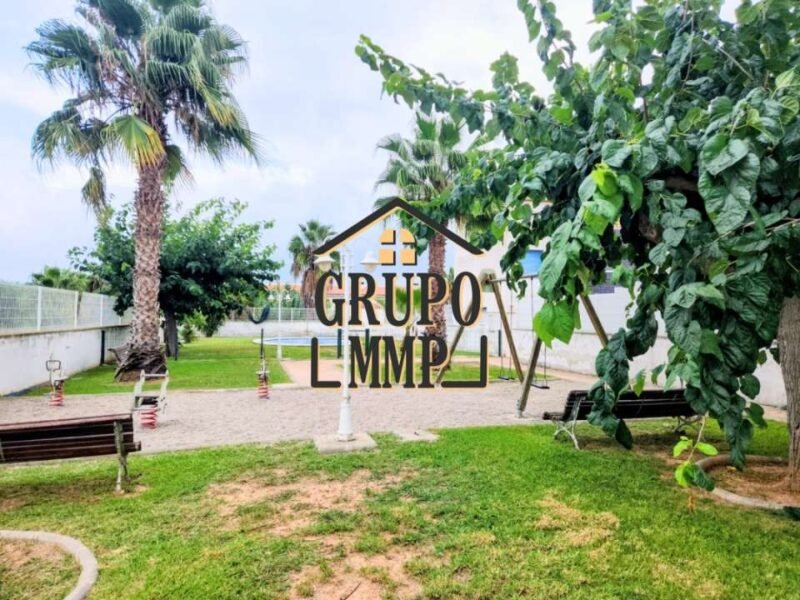 ADOSADO EN PLAYA DE ALMASSORA