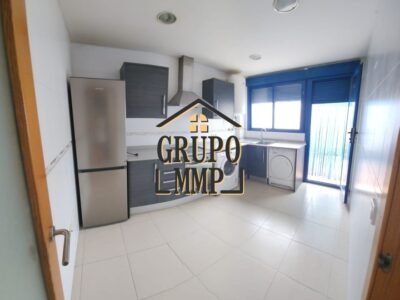 ADOSADO EN PLAYA DE ALMASSORA