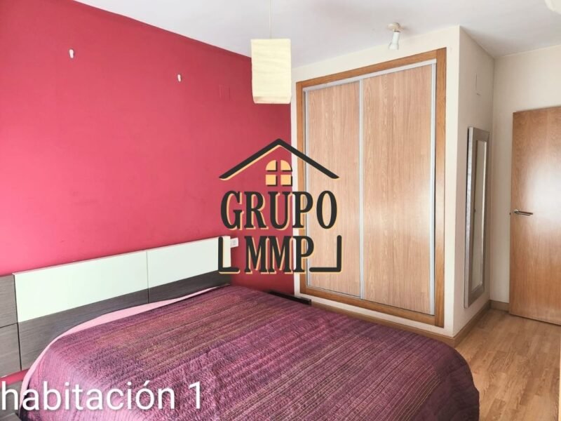 ADOSADO EN PLAYA DE ALMASSORA