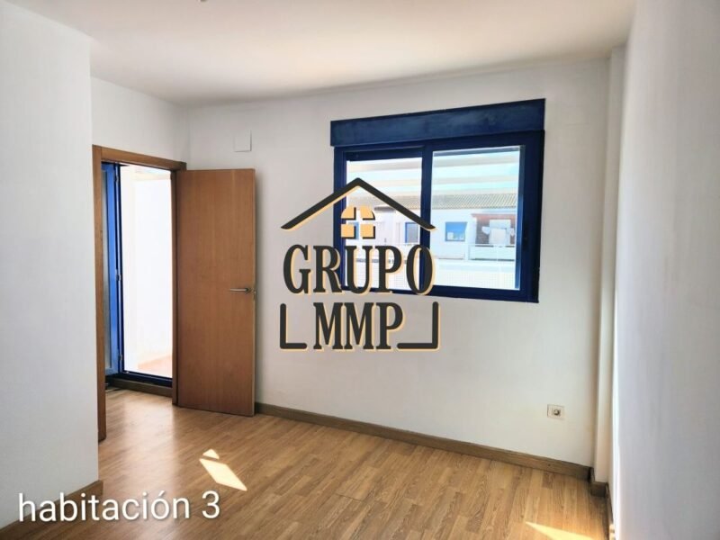 ADOSADO EN PLAYA DE ALMASSORA