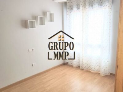 ADOSADO EN PLAYA DE ALMASSORA