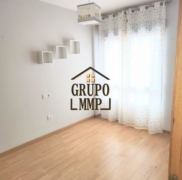 ADOSADO EN PLAYA DE ALMASSORA