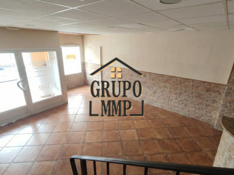 SE VENDE: Restaurante/Asador con Licencia + Vivienda de 3 Hab y Despacho. ¡Llave en Mano!