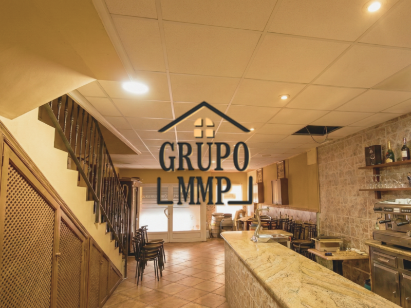 SE VENDE: Restaurante/Asador con Licencia + Vivienda de 3 Hab y Despacho. ¡Llave en Mano!