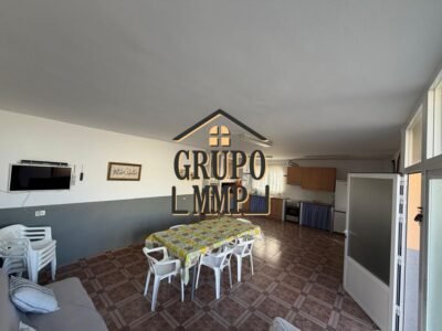 Espectacular Unifamiliar con Piscina en La Platja de Almassora: Espacio, Luz y Confort.