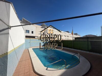 Espectacular Unifamiliar con Piscina en La Platja de Almassora: Espacio, Luz y Confort.