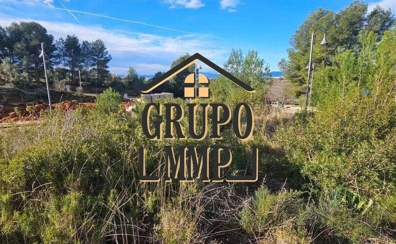 ¡Construye YA! Terreno con Proyecto y Licencia en Mas del Pi