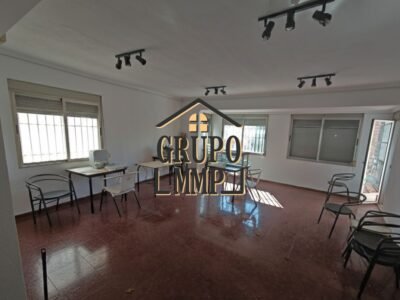 ¡OPORTUNIDAD ÚNICA! Edificio con Bar en Funcionamiento y Licencia – Junto a Av. Valencia