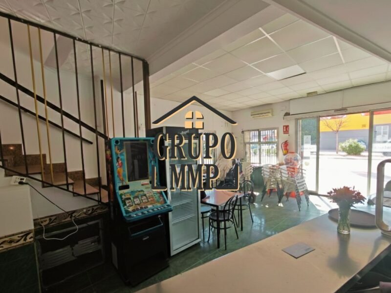 ¡OPORTUNIDAD ÚNICA! Edificio con Bar en Funcionamiento y Licencia – Junto a Av. Valencia