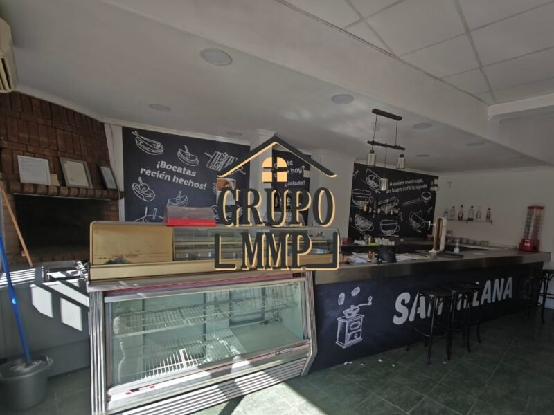 ¡OPORTUNIDAD ÚNICA! Edificio con Bar en Funcionamiento y Licencia – Junto a Av. Valencia
