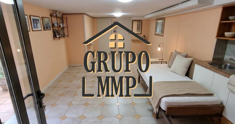 Adosado con Apartamento Independiente y Patio en Benicasim.