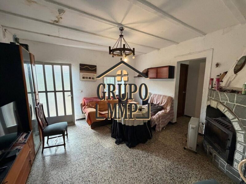 Finca rústica tranquila con piscina y gran parcela en Artana