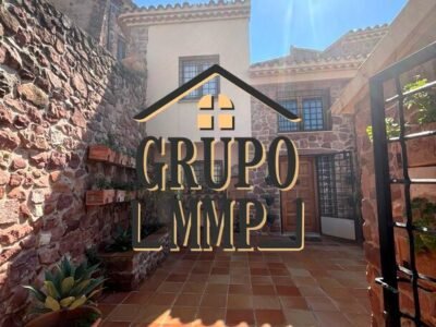 Auténtica joya de piedra con vistas infinitas: El refugio con alma que busca para su nueva vida. ¡Descúbralo hoy!