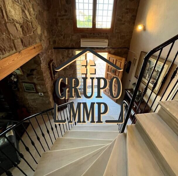 Auténtica joya de piedra con vistas infinitas: El refugio con alma que busca para su nueva vida. ¡Descúbralo hoy!