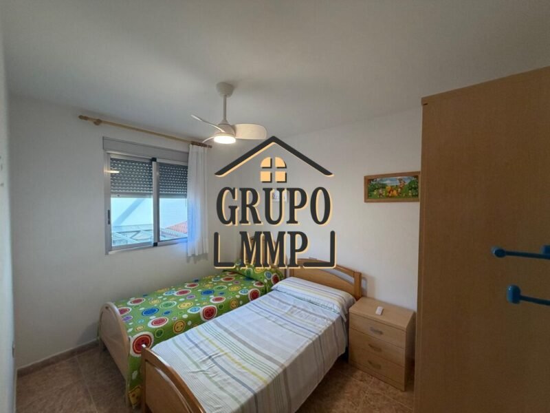 Espectacular Unifamiliar con Piscina en La Platja de Almassora: Espacio, Luz y Confort.