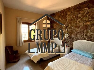 Auténtica joya de piedra con vistas infinitas: El refugio con alma que busca para su nueva vida. ¡Descúbralo hoy!