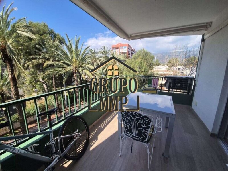 Apartamento en Playa dels Terrers: Amaneceres frente al mar