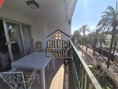 Apartamento en Playa dels Terrers: Amaneceres frente al mar