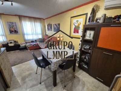 ¡Ahorro Energético Total! Adosado Seminuevo con Placas Solares y Gran Garaje