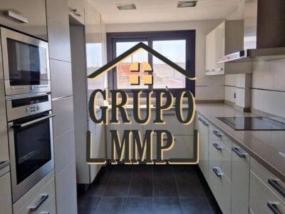 Piso luminoso y tranquilo en Torreblanca: confort para tu familia