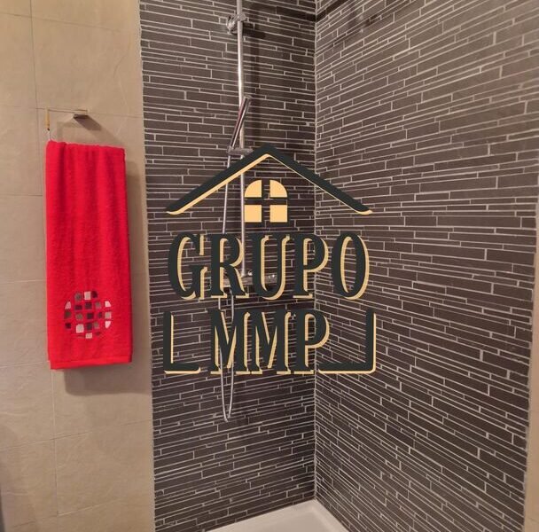 Piso luminoso y tranquilo en Torreblanca: confort para tu familia