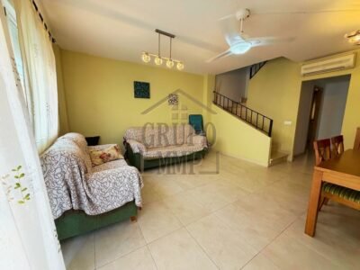 ¡Tu oasis a 300m del mar! Adosado con terraza, piscina y garaje en Playa de Almassora