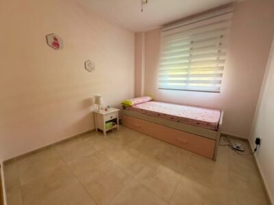 ¡Tu oasis a 300m del mar! Adosado con terraza, piscina y garaje en Playa de Almassora