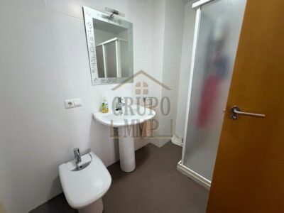 ¡Tu oasis a 300m del mar! Adosado con terraza, piscina y garaje en Playa de Almassora